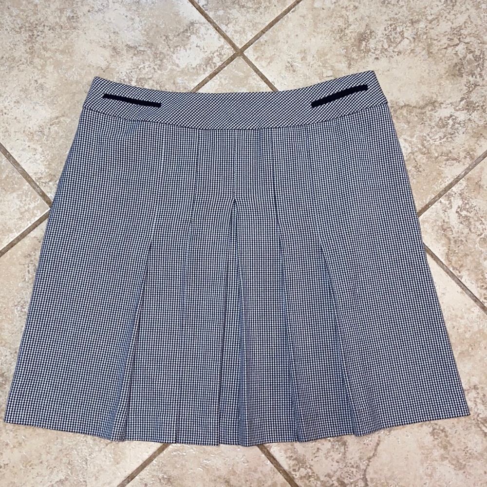 Ann Taylor Loft Houndstooth Pleated Skirt. Petite Stretch.